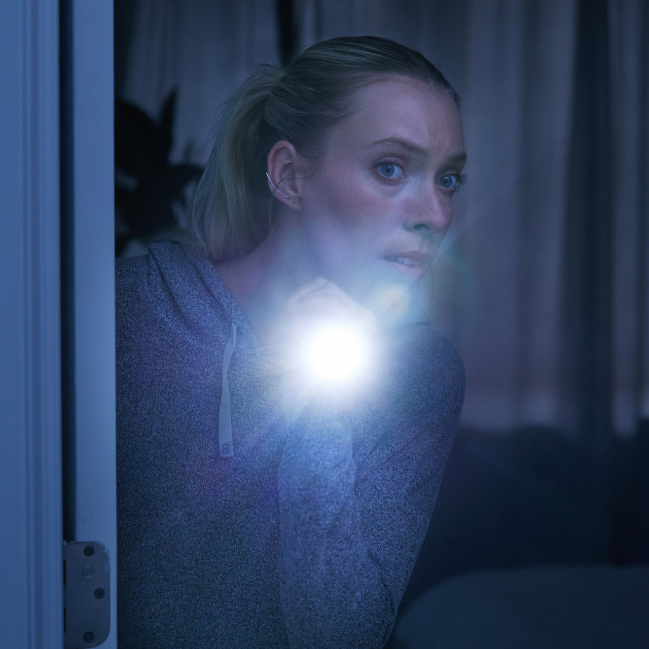 Paralizator Sabre 2w1 z latarką 200 lm 3