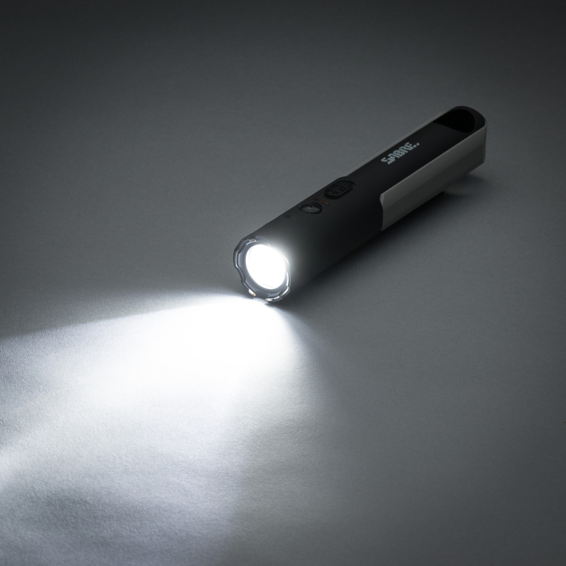 Paralizator Sabre 2w1 z latarką 200 lm 5