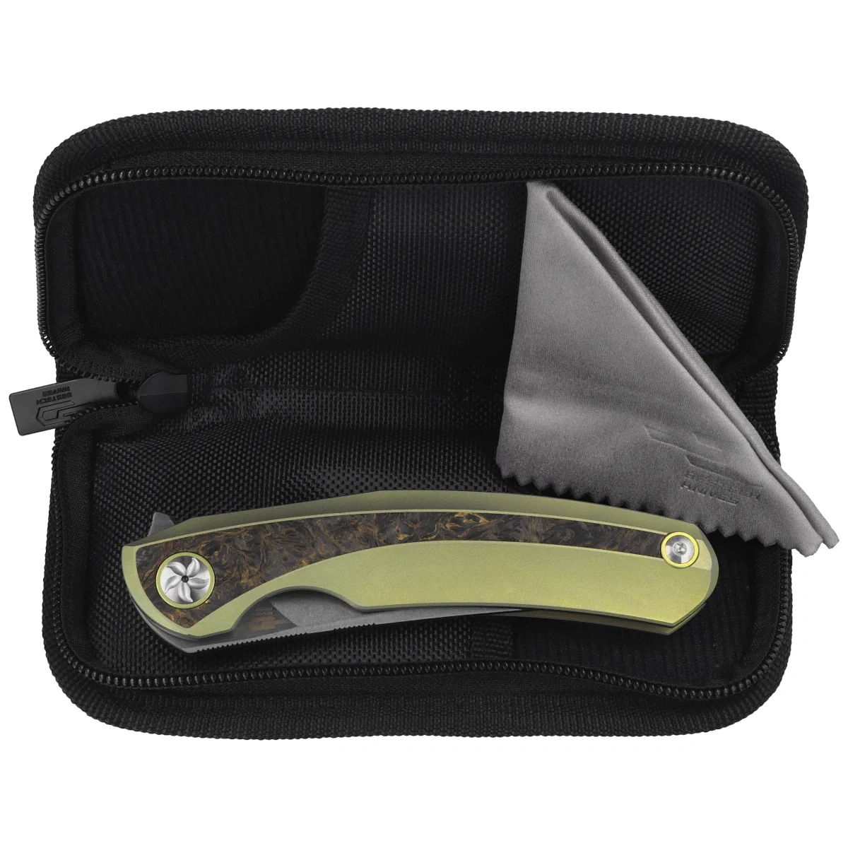 Nóż składany Bestech Sambac Gold Titanium / Dark Matter Gold Fat Carbon, Stonewashed / Satin MagnaCut by Ostap Hel (BT2402A) 3 webp