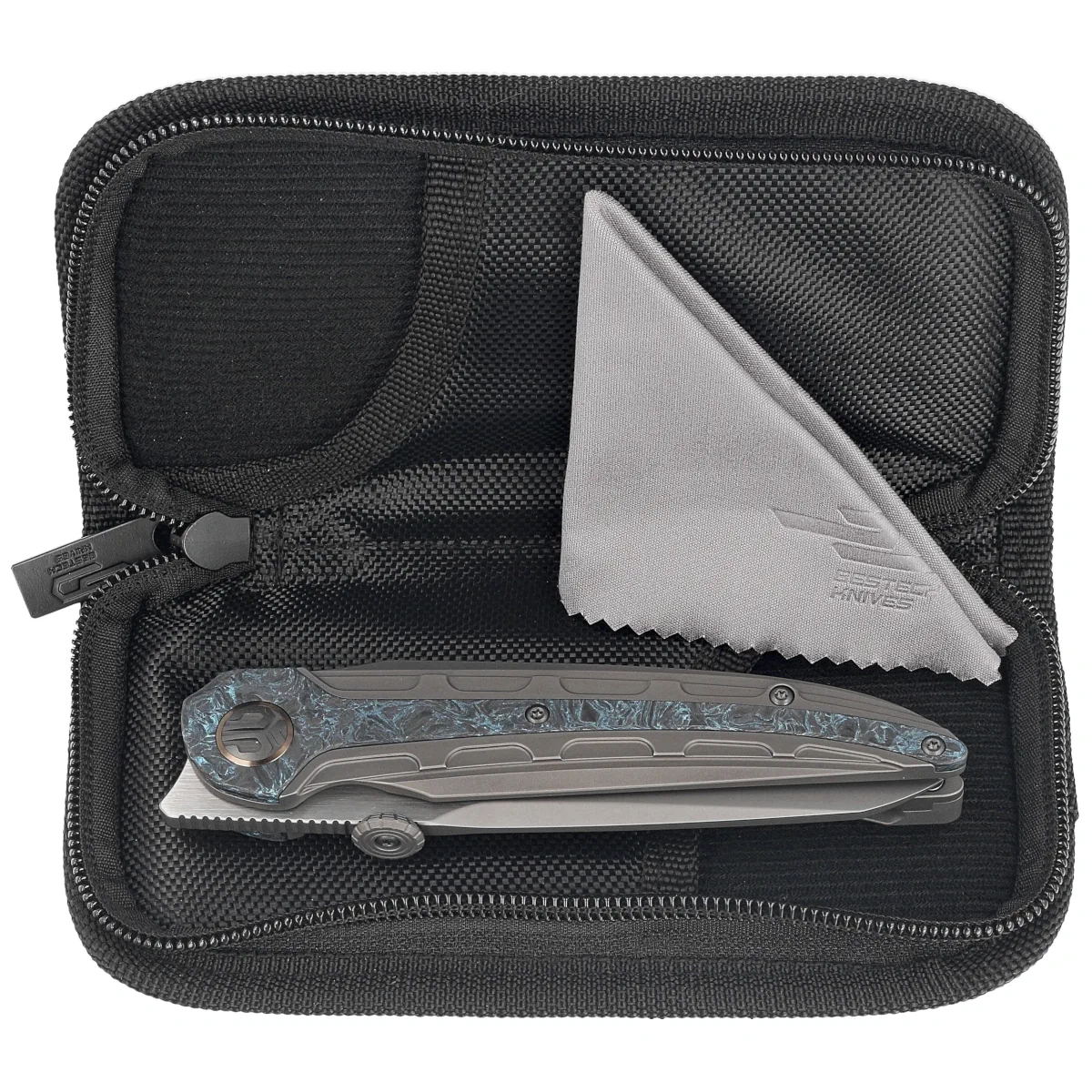 Nóż składany Bestech Prydwen Dark Grey Titanium/Blue Marbled Carbon Fiber, Bead Blasted/Satin MagnaCut by Kombou (BT2409C) 3 webp