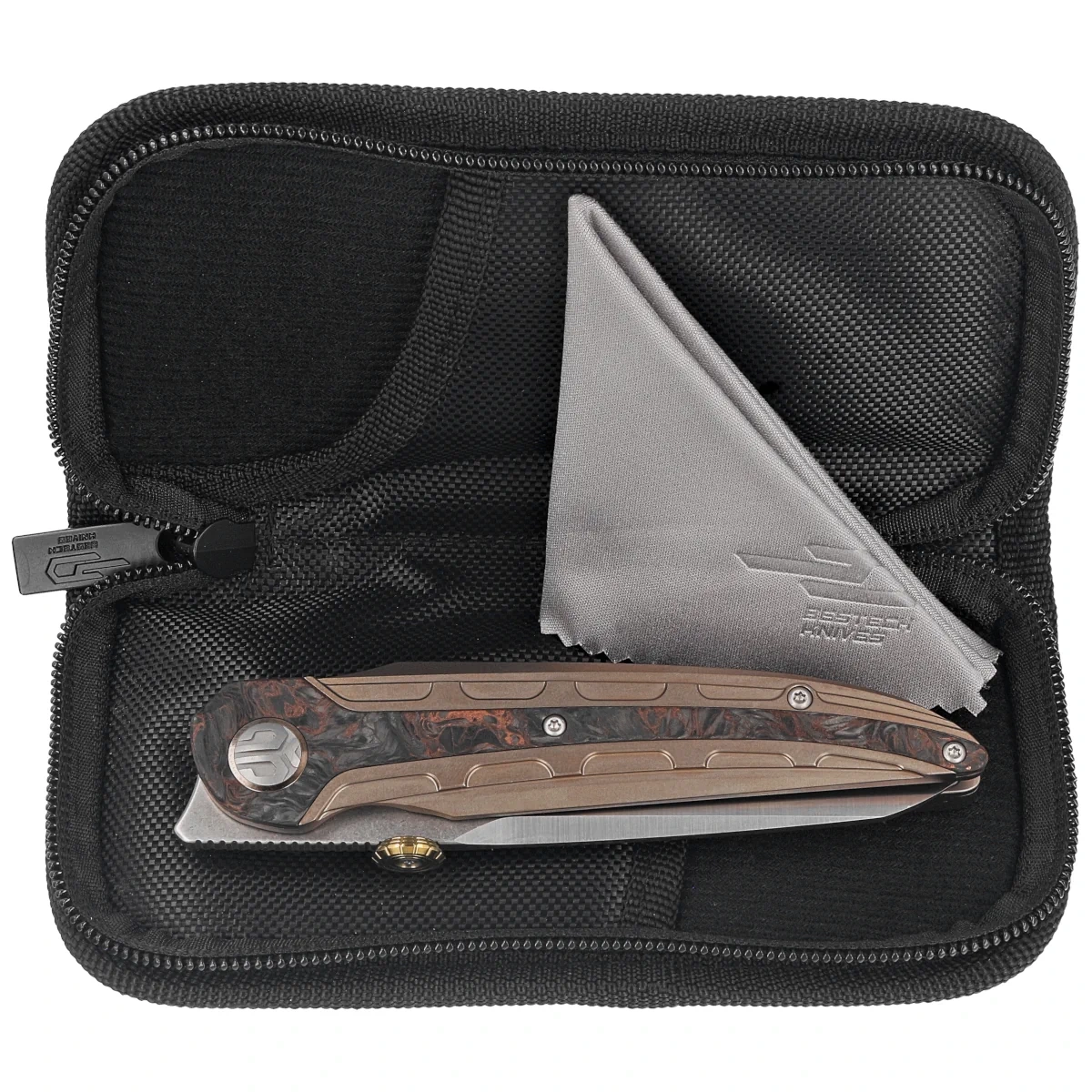 Nóż składany Bestech Prydwen Titanium/Fat Carbon CPM MagnaCut 3 webp